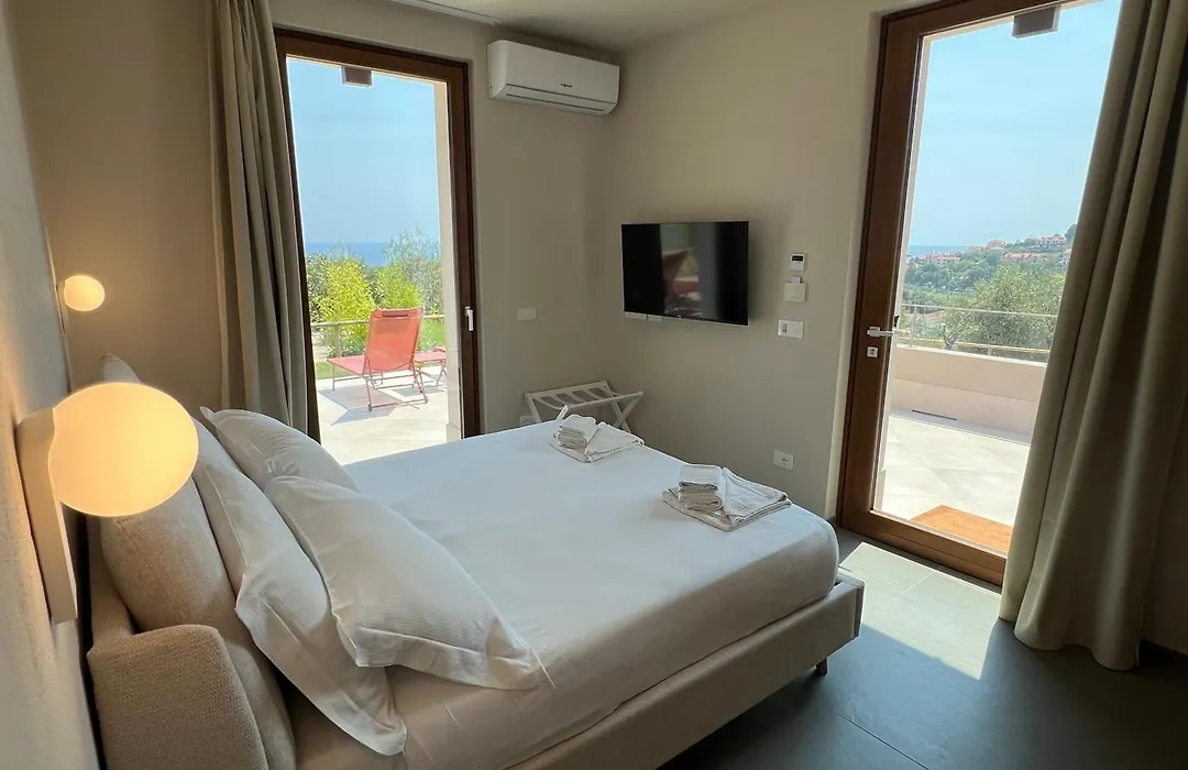 Leonardo Resort-1